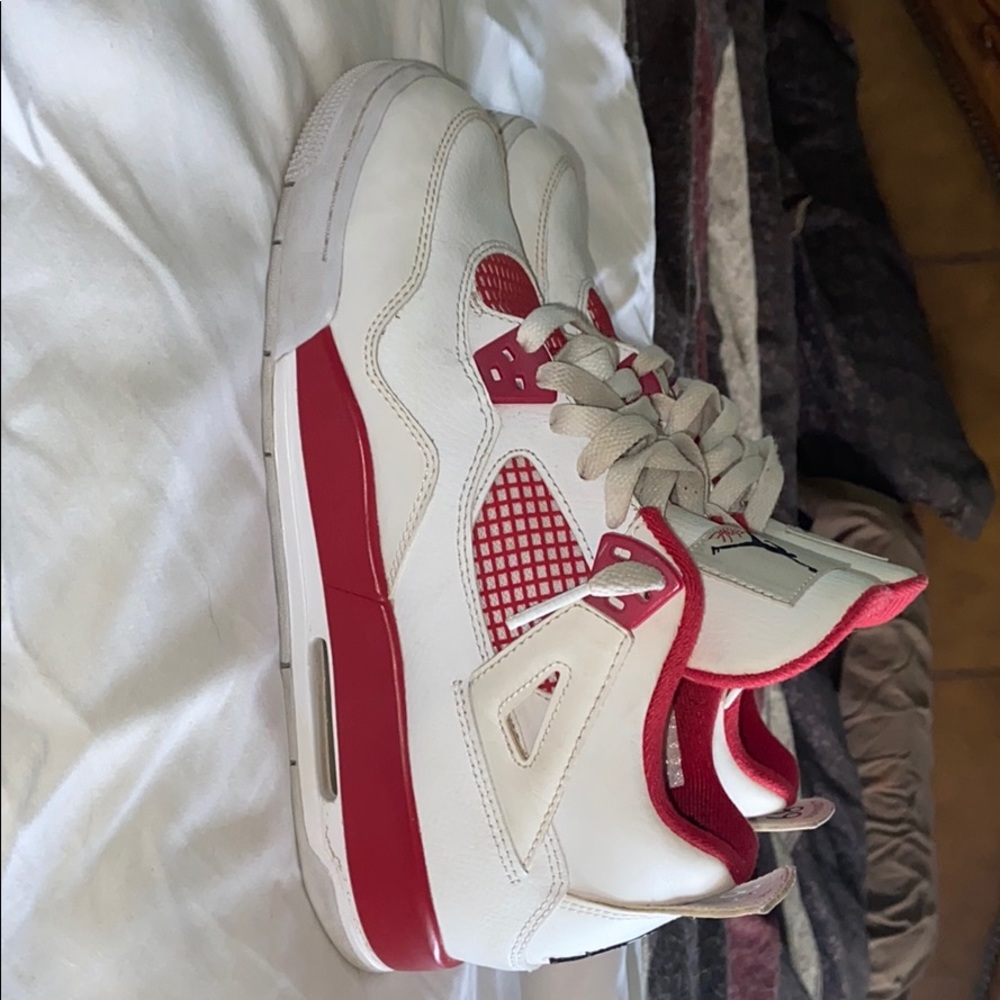 Jordan 4 - Picture 2 of 7